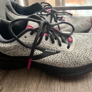 Brooks Black and Pink Running Shoes